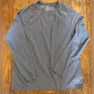 Rhone Reign Shirt Mens Size XL Long Sleeve Performance Blend Tee Blue Active